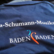 T-Shirt mit dem Logo der Stadt Baden-Baden und dem Text "Clara-Schumann-Musikschule"