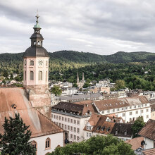 Blick auf die Kern- und Pufferzone der nominierten Welterbestätte Baden-Baden von der Schlossterrasse.