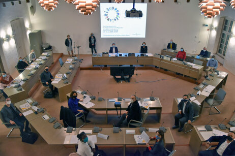 Konstituierende Sitzung des Kommunalen Beteiligungsgremiums im Gemeinderatssaal.
