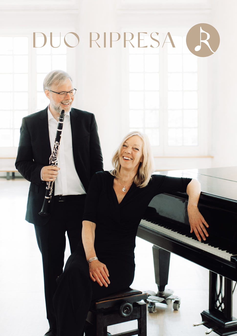 Duo Ripresa: Markus Lindler mit Klarinette und Susanne Schneider neben Klavier