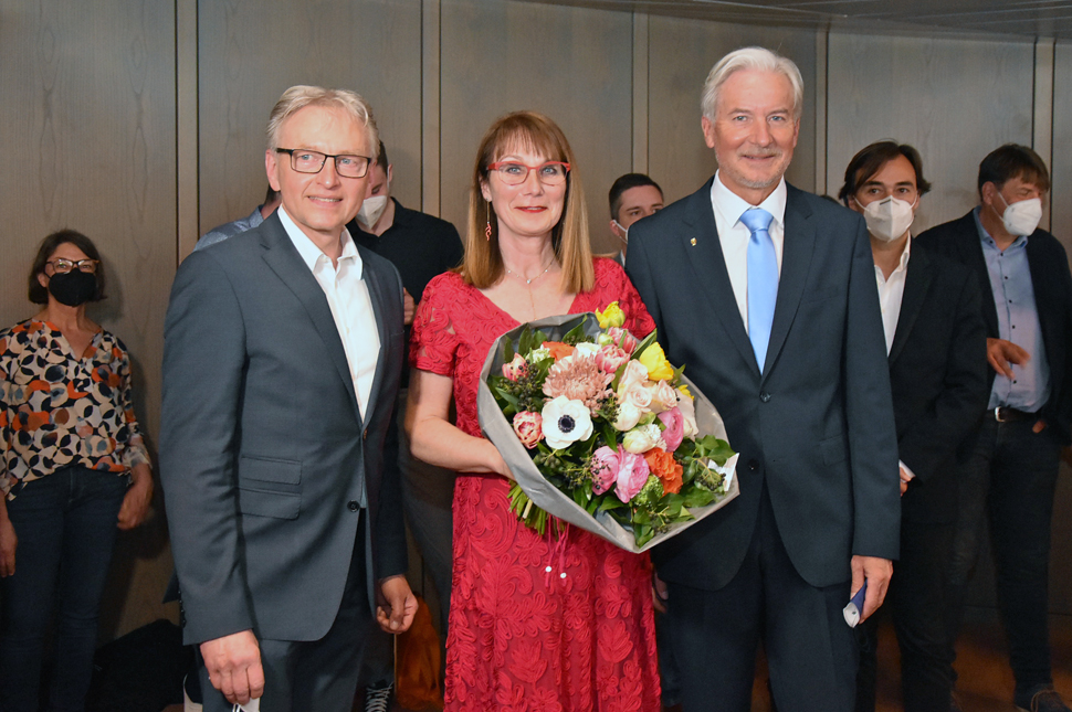 Von links: Erster Bürgermeister Alexander Uhlig (Wahlleiter), Susanne Späth und Dietmar Späth.
