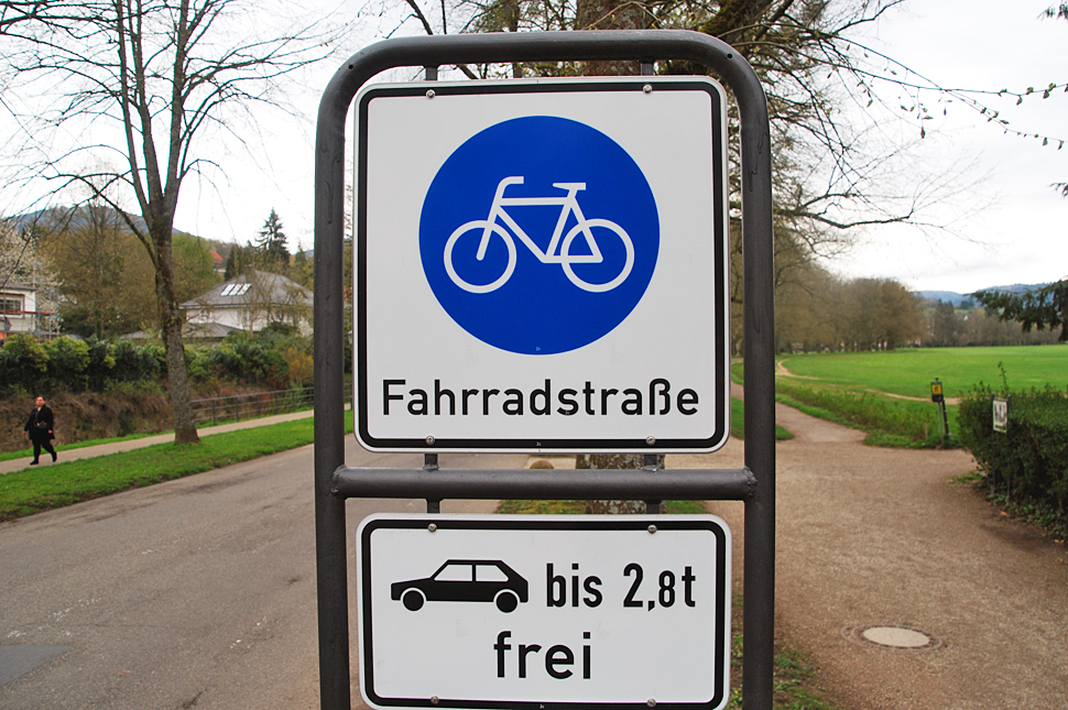 Welche Regeln Gelten Auf Fahrradstraße News Stadt Baden