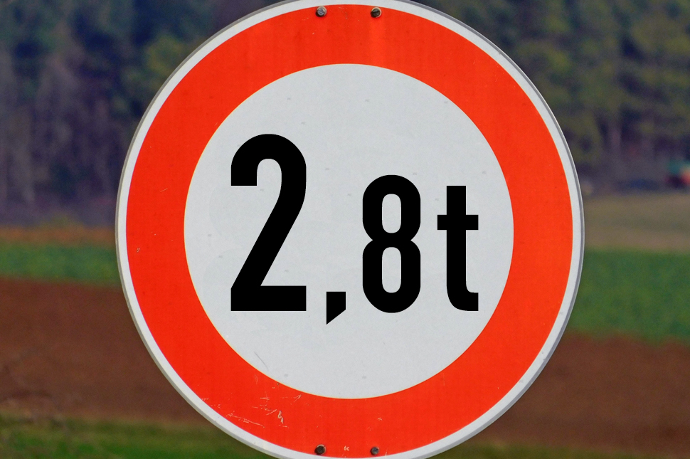 Verkehrsschild Tonnagebeschränkung 2,8t