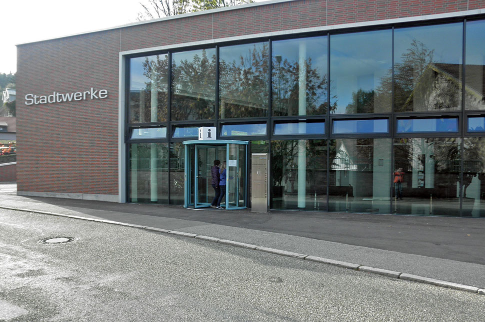 Gebäude Stadtwerke Kundenzentrum in der Waldseestr.