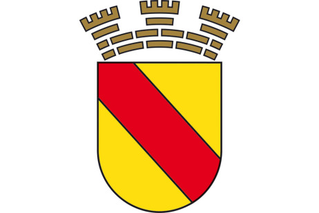 Das Wappen von Baden-Baden: Drei breite Felder gelb-rot-gelb. Darüber eine Mauerkrone in dunkelbraun.