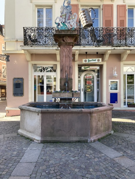 Brunnen am Römerplatz