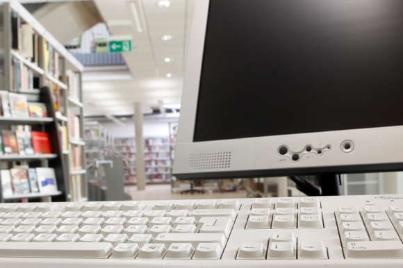 Computer auf einem Tisch