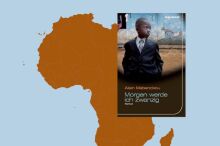 Buchtitel mit einem schwarzen, jungen Mann. Im Hintergrund die Umrisse von Afrika.
