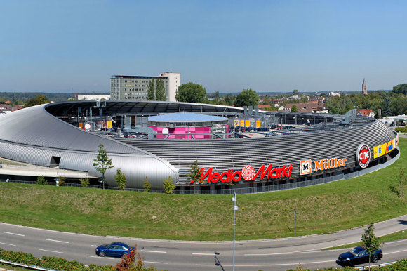Fachmarktzentrum in der Cité